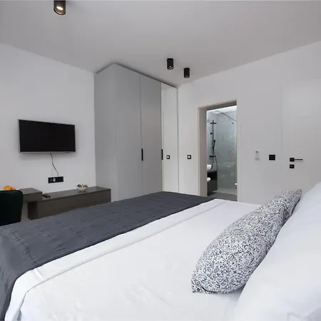 Brand New 'maslina' With Pool Willa *