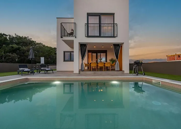 Brand New 'maslina' With Pool * Povljana