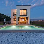 Villa Brand New 'maslina' With Pool *