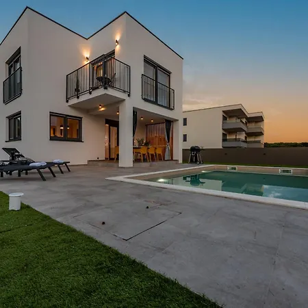 Villa Brand New 'maslina' With Pool *