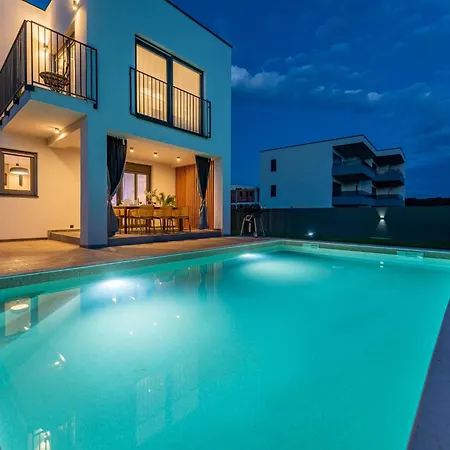 Brand New 'maslina' With Pool