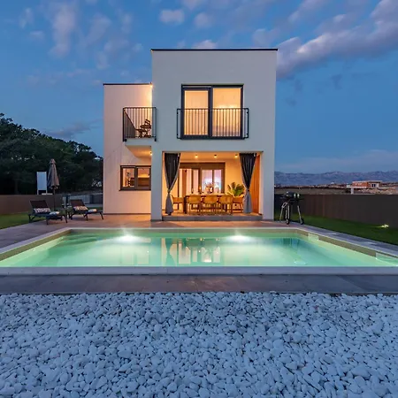 Brand New 'maslina' With Pool *